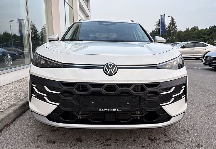 Zunanja slika - VW T-Roc - 1.5 eTSI Life DSG 115 - ZALOGA - 2