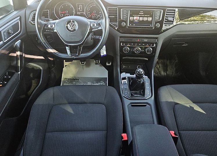 Zunanja slika - VW Golf - Sportsvan 1.6 TDI 116ks °PANORAMA° °RADAR TEMPOMAT° - 9