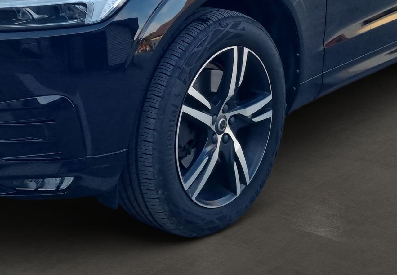 Zunanja slika - Volvo XC60 - D4 AWD R-Design 4X4 - 6