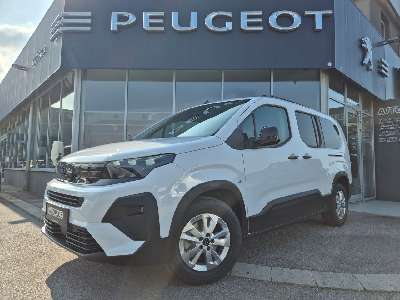Zunanja slika - Peugeot Rifter - L2 Allure 1.5 B-HDi 130 - 1
