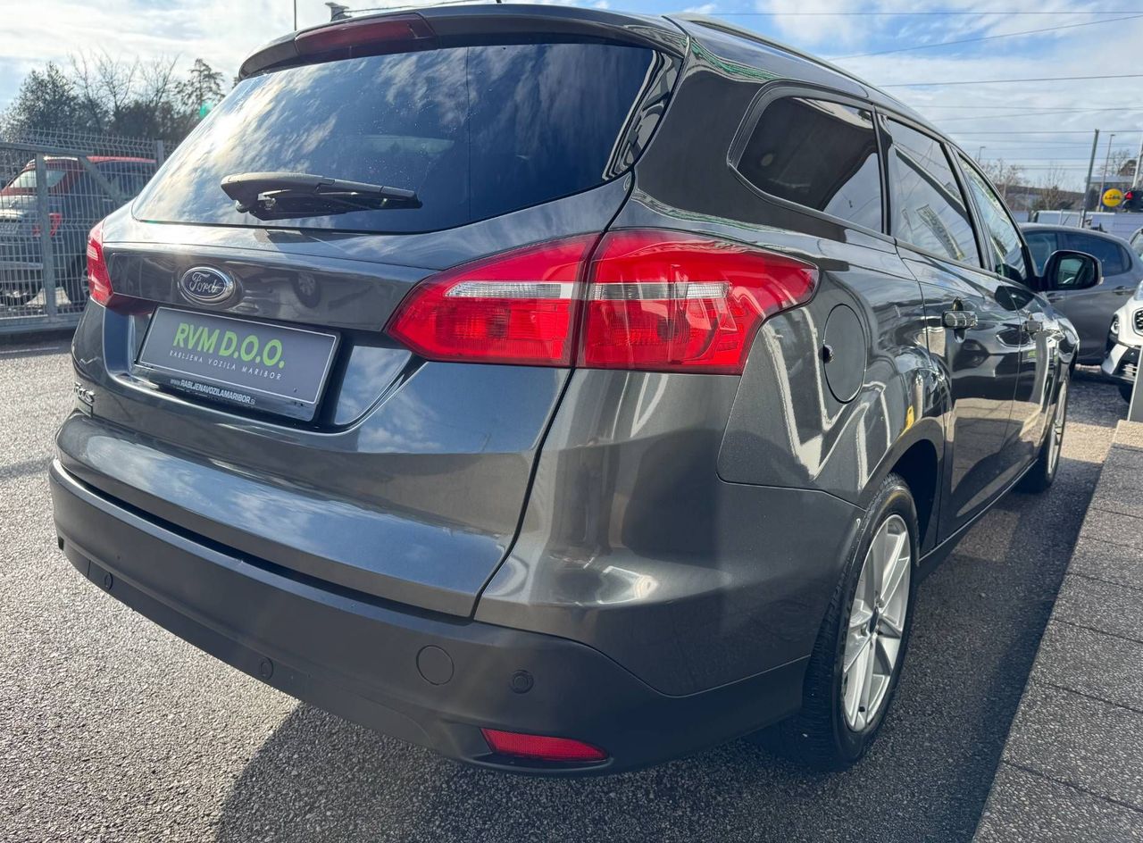 Zunanja slika - Ford Focus - TITANIUM°SLO°AVT.KLIMA°PARK.SEN.°ALU°BLUETOOTH°P.. - 5