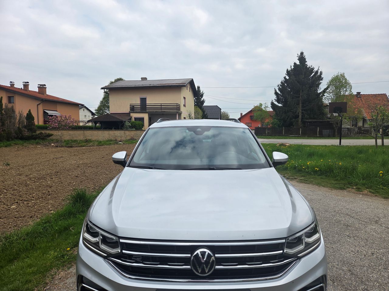 Zunanja slika - VW Tiguan - 1,5 TSI ACT BMT R-Line Edition DSG - 4