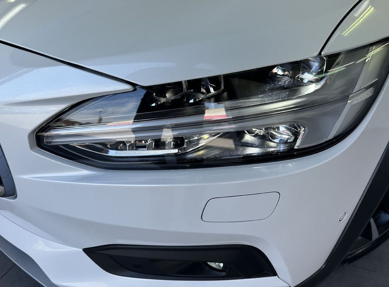 Zunanja slika - Volvo V90 Cross Country - 2.0 B4 D Ultimate AWD.KAMERA.LED.PANORAMA - 2