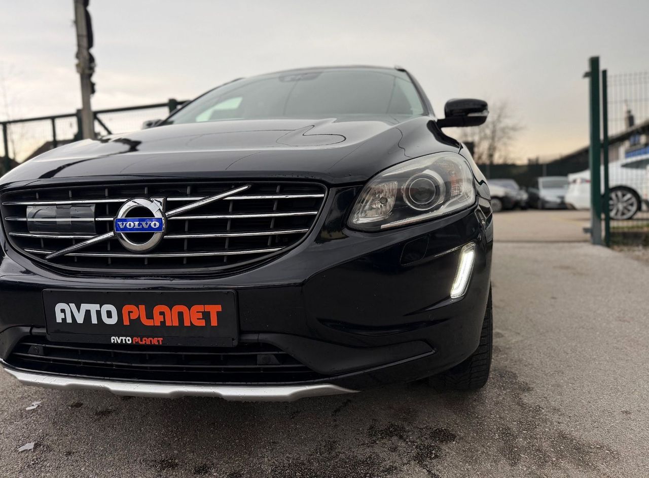 Zunanja slika - Volvo XC60 - D4 Summum AUT. LED XENON ACC NAVI BLS VIRTUAL - 10