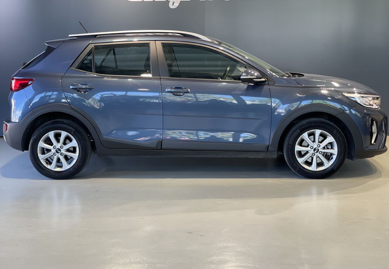 Zunanja slika - KIA Stonic - 1.LASTNIK-TEMPOMAT-KAMERA-GARANCIJA-PARK SENZORJI - 3