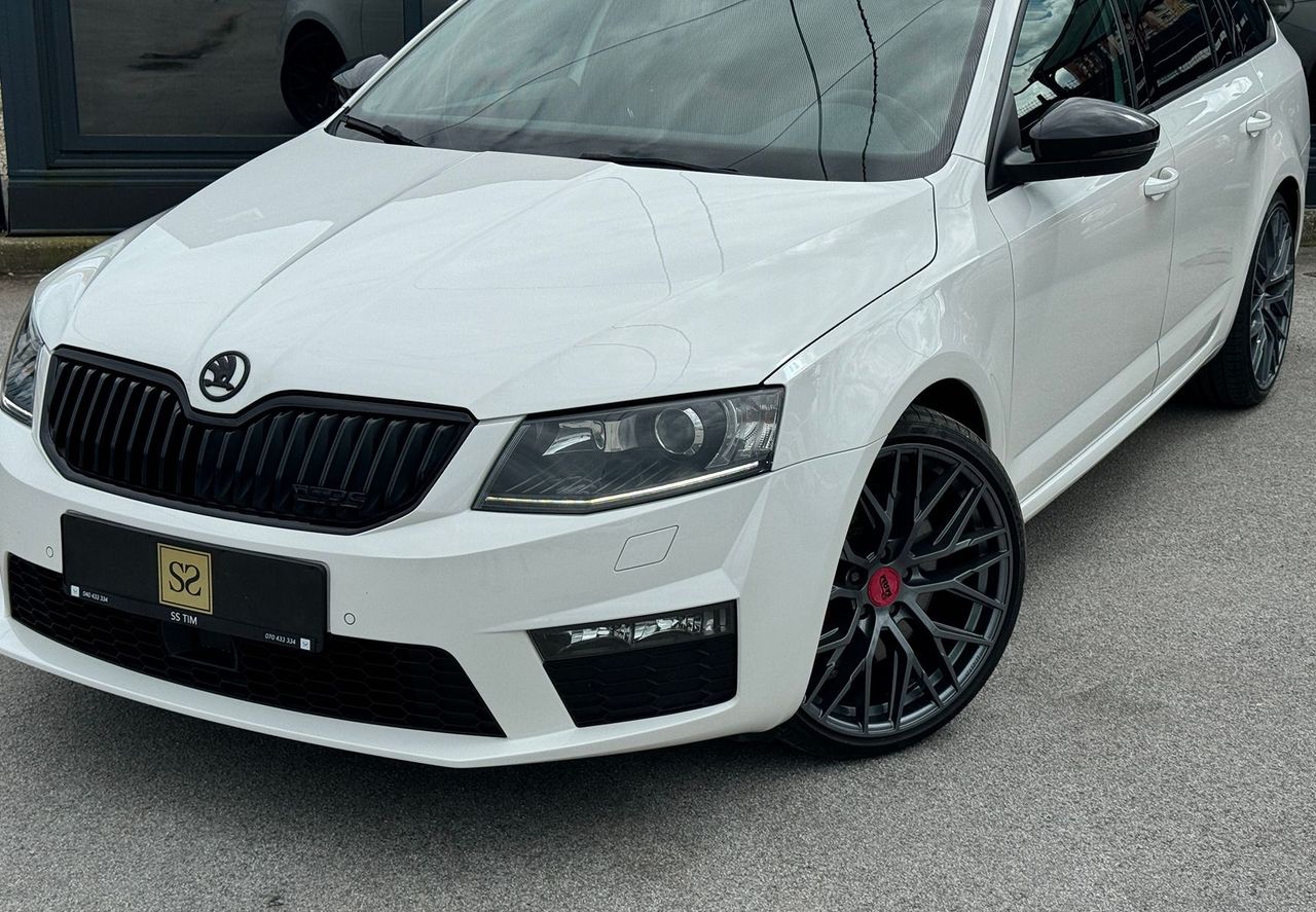 Zunanja slika - Škoda Octavia - 2.0TDI RS DSG 135 kW - 1