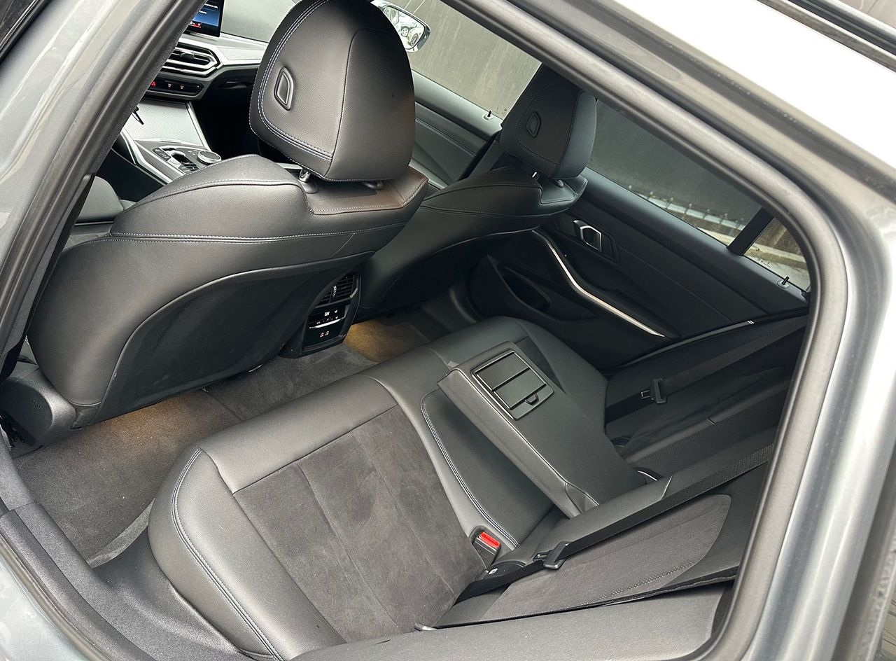 Zunanja slika - BMW Serija 3 - Touring: 330i  AT  MSPORT - 12