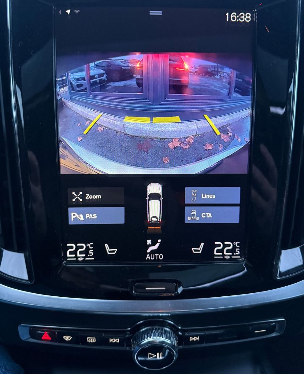 Zunanja slika - Volvo V60 - D4 PANO-FullLED-Usnje-KAM-Mkot-PDC-Gretje-KljukaDE - 13