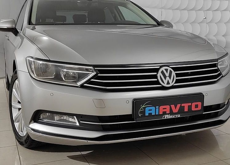 Zunanja slika - VW Passat - LIMUZ-2.0TDI-150KM-HIGHLINE-VIRTUAL-KAMERA-ACC-17C - 1