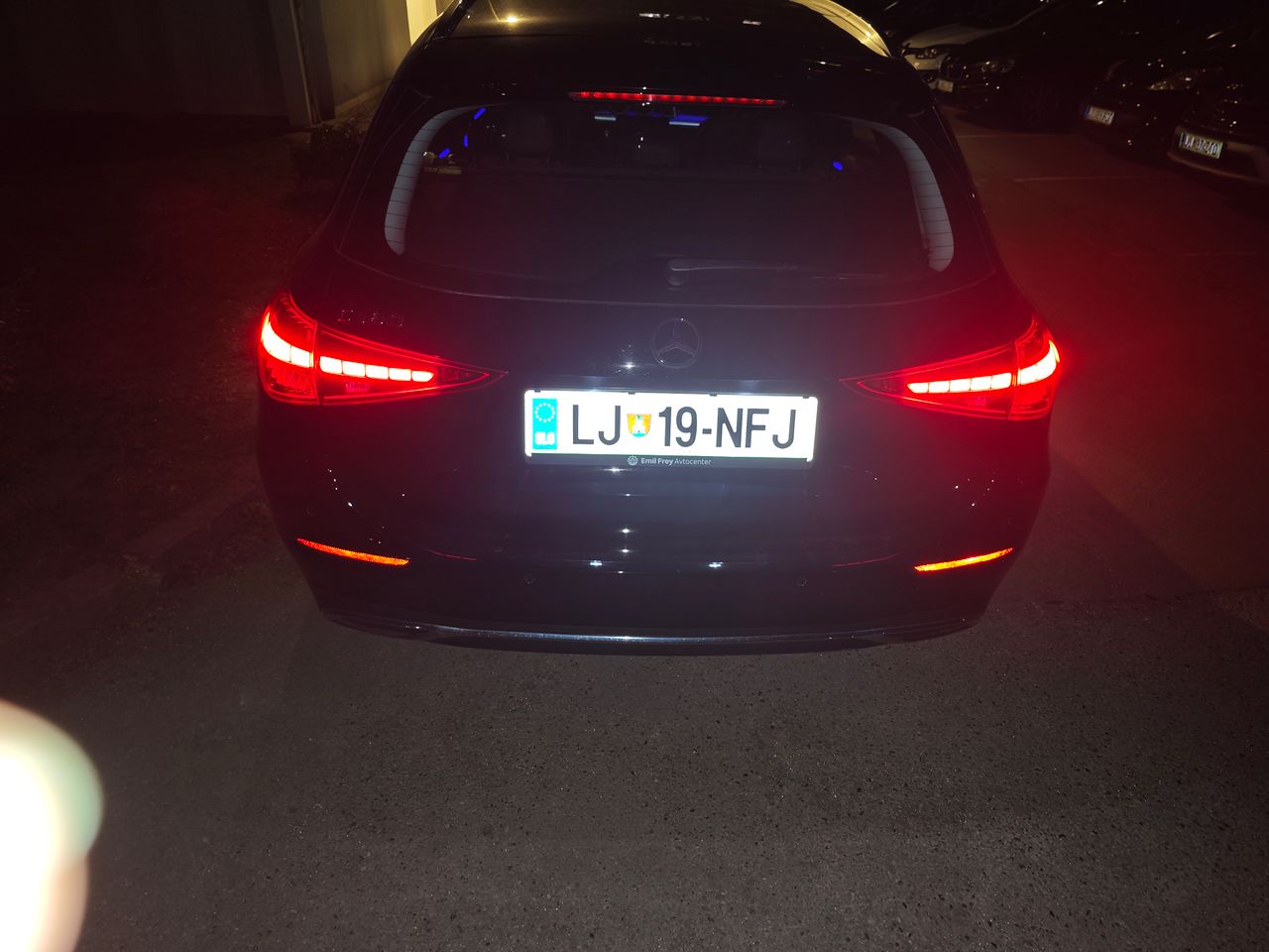 Zunanja slika - Mercedes-Benz C-Razred - C 180 Avantgarde Avt. - 3