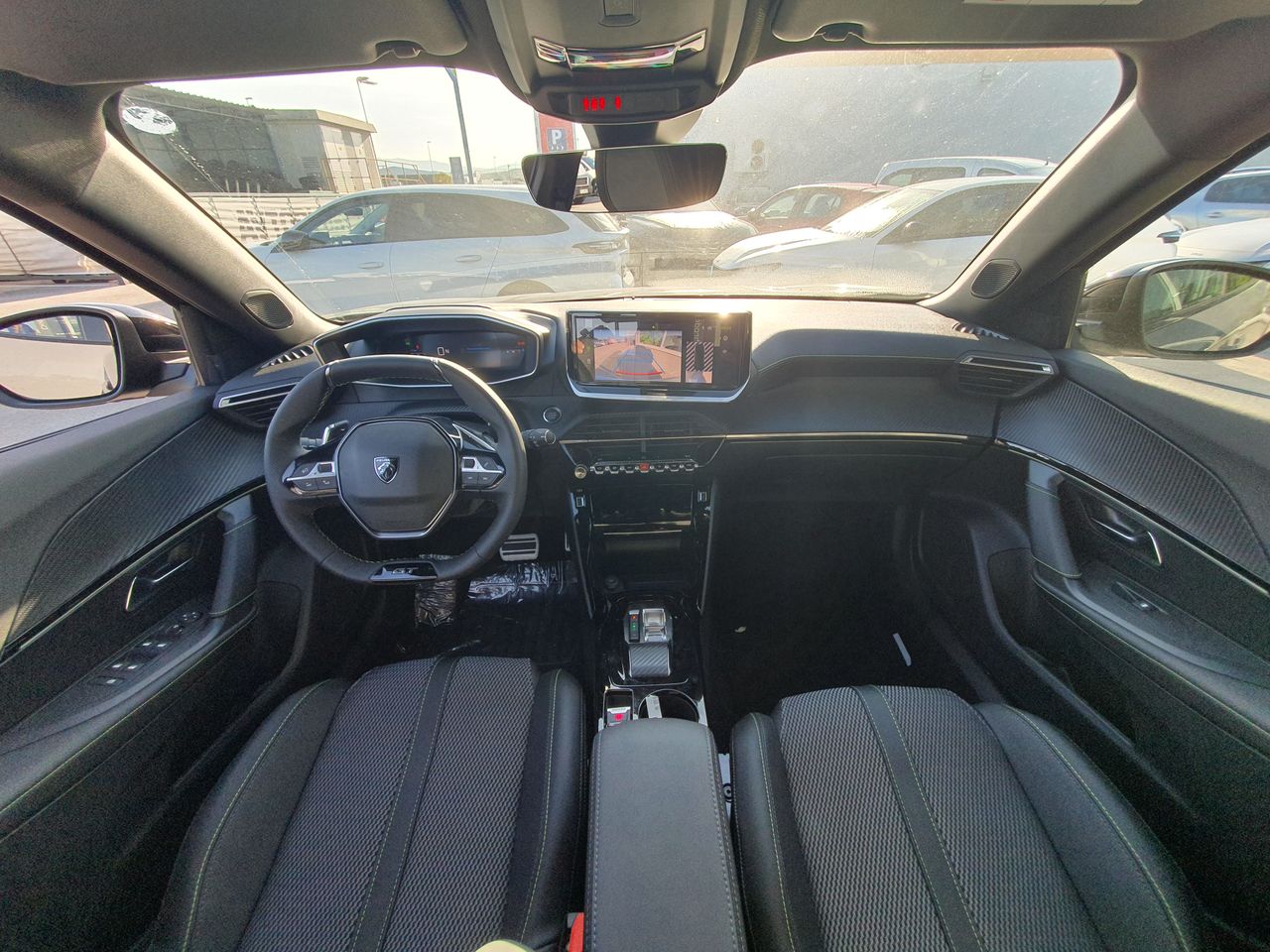 Zunanja slika - Peugeot 2008 - GT HIBRID 145 e-DCT6 - 6