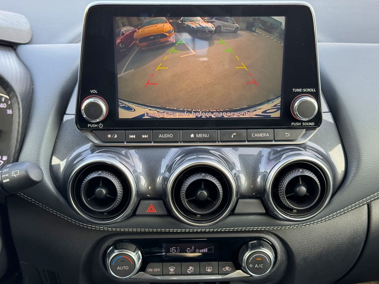 Zunanja slika - Nissan Juke - 1.0 DIG-T 117 ACENTA NOV MODEL SLO FULL LED KAMERA - 16