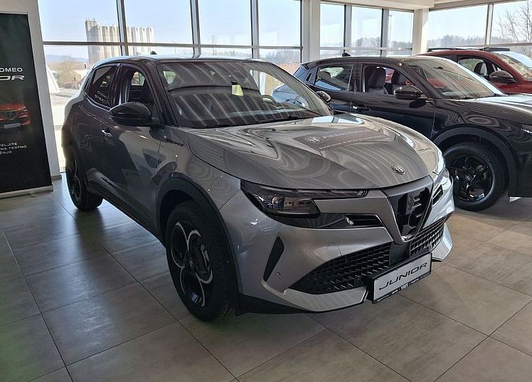 Zunanja slika - Alfa Romeo Junior - 1.2 E-DCT6 MHEV 145 KM Speciale - 3