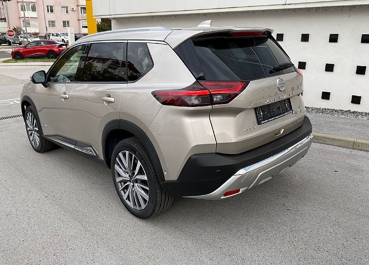Zunanja slika - Nissan X-Trail - 1.5  HYBRID 4WD 213 TEKNA PLUS 8 let jamstva - 4