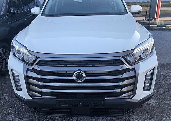 Zunanja slika - SsangYong Musso - Grand 2.2 XDi Ultimate 4WD A T....AKCIJA..... - 9