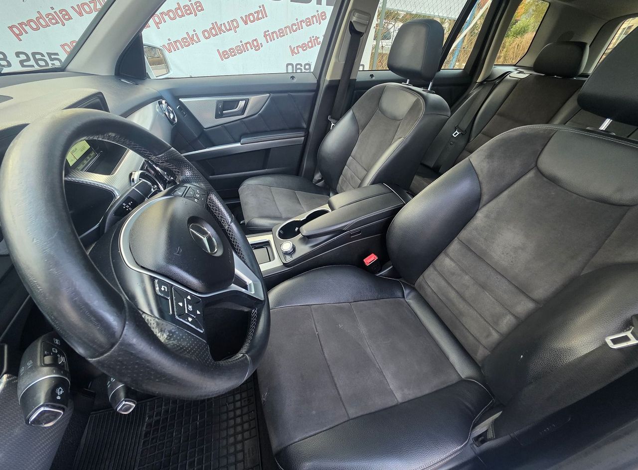 Zunanja slika - Mercedes-Benz GLK-Razred - GLK 220 BlueTEC 4MATIC XENON-ALU PLATIŠČA-PDC - 11