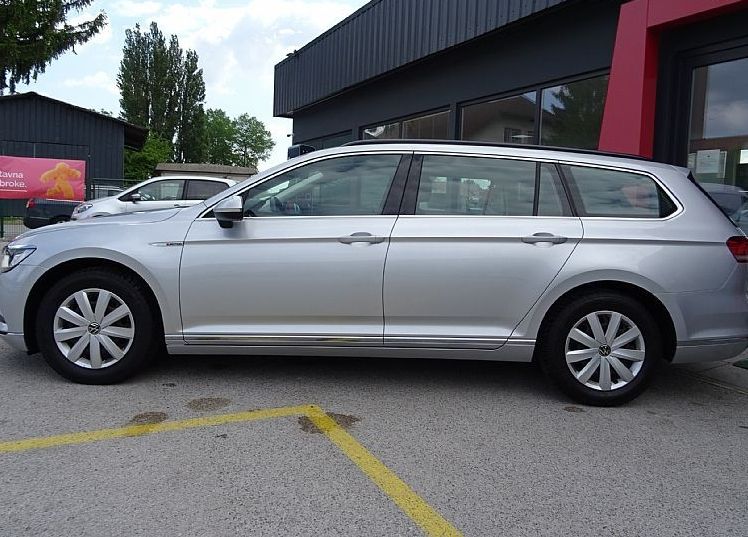 Zunanja slika - VW Passat - Variant 2.0 TDI DSG 4Motion Comfortline 190KM - NAVI - - 3