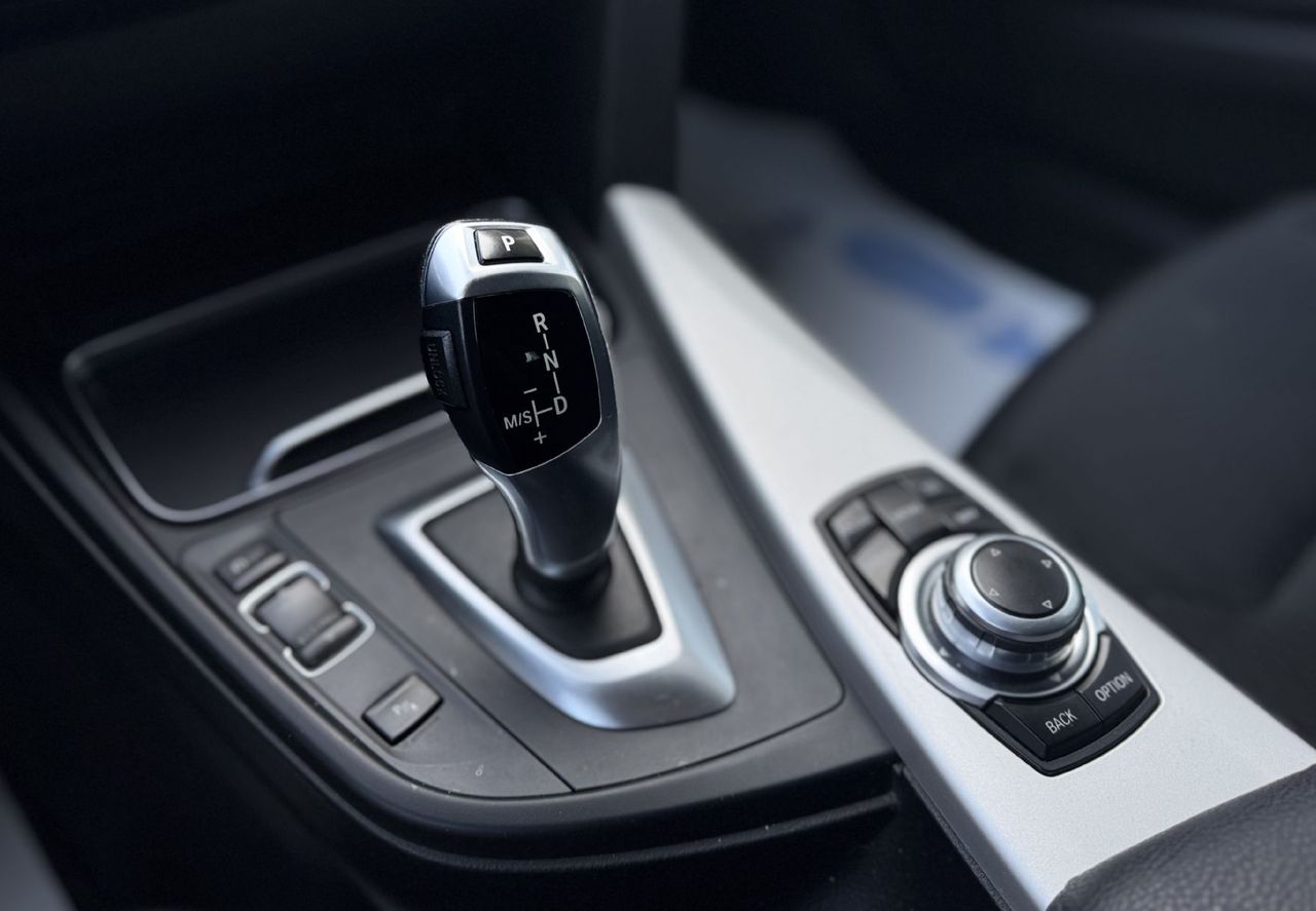 Zunanja slika - BMW Serija 3 - Touring: 318d AUT alu-pdc-navi-acc-gretje sedežev-servis - 6