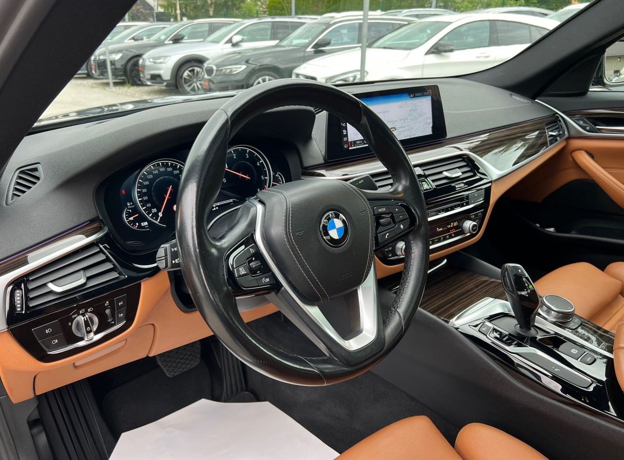 Zunanja slika - BMW Serija 5 - : 520d AUT. SPORTLiNE FULL LED HEADuP ŠIBEDAH ALU20 - 15