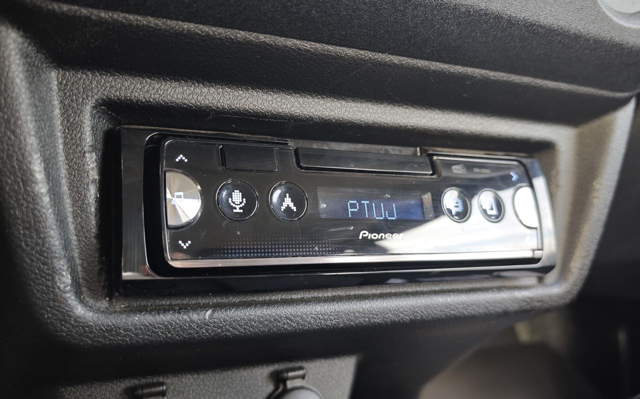 Zunanja slika - Lada Niva - 4x4 1.7 61kW KLJUKA EL.STEKLA - 14