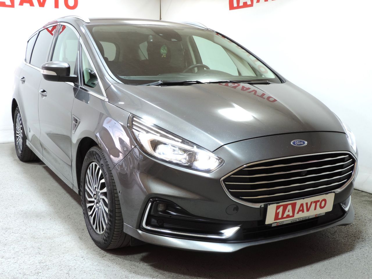 Zunanja slika - Ford S-MAX - 2.0 EcoBlue 140 kW FWD Titanium AVT. - 3