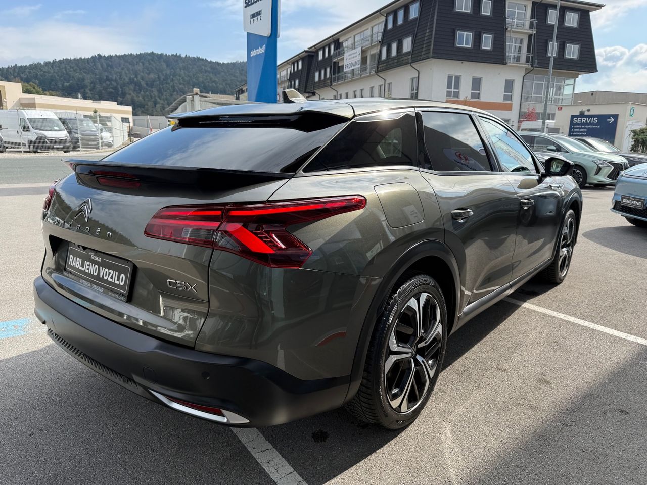 Zunanja slika - Citroën C5 - X 1.6 PHEV Shine  AVTOMATIK + POTRJENA SERVISNA - 17