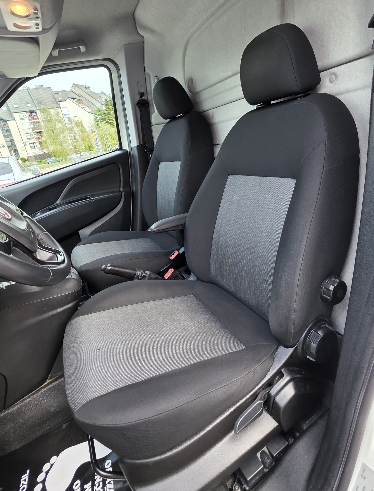 Zunanja slika - Fiat Doblo - 1,6 Multijet 16V Eas yN1 TEMP KAMERA KLJUKA NAVI KLIMA - 13