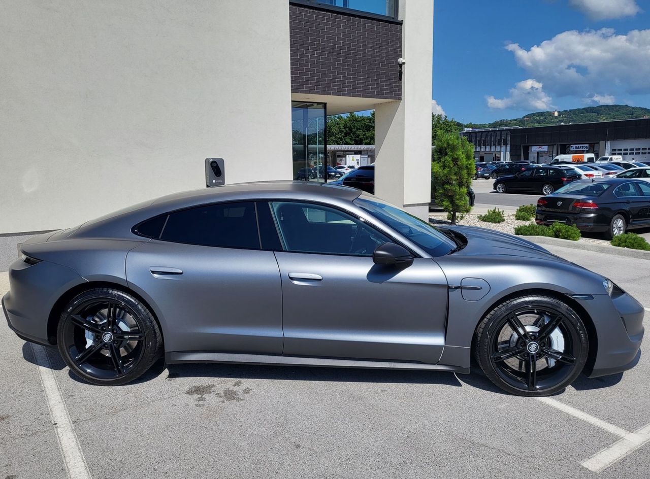 Zunanja slika - Porsche Taycan - 4S PERFORMANCE HLAJ SED KEYLESS KAM BOSE - 5
