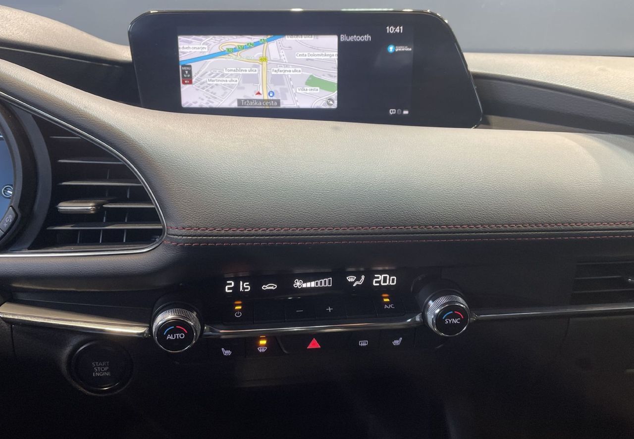 Zunanja slika - Mazda Mazda3 - HEAD UP-KEYLESS-VIRTUAL-NAVIGACIJA-KAMERA-ACC-LED - 11