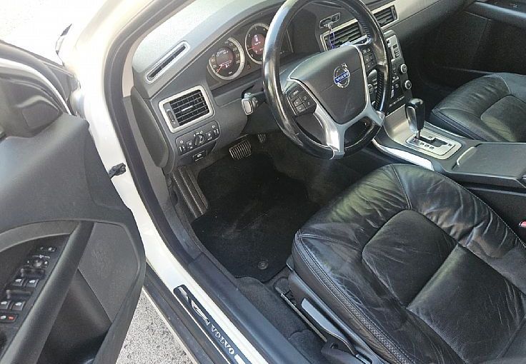 Zunanja slika - Volvo XC70 - D5 AWD 205ks °AUTOMATIC° °19-COL° USNJE - 8