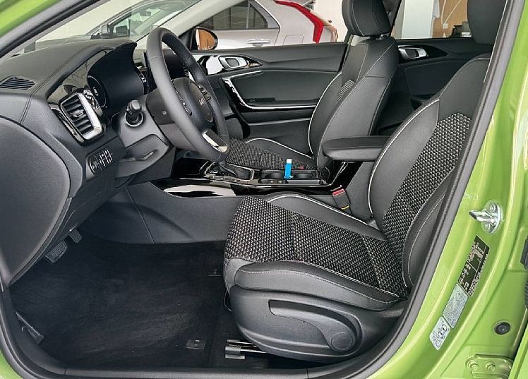 Zunanja slika - KIA XCeed - 1.6 T-GDi EX WAY ISG.7DCT 110.3 kW - 5