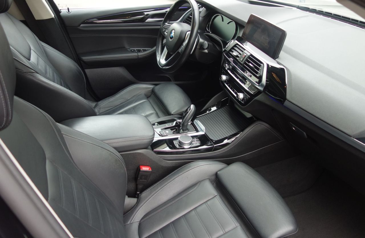 Zunanja slika - BMW X4 - serija : xDrive20d  AT - 5