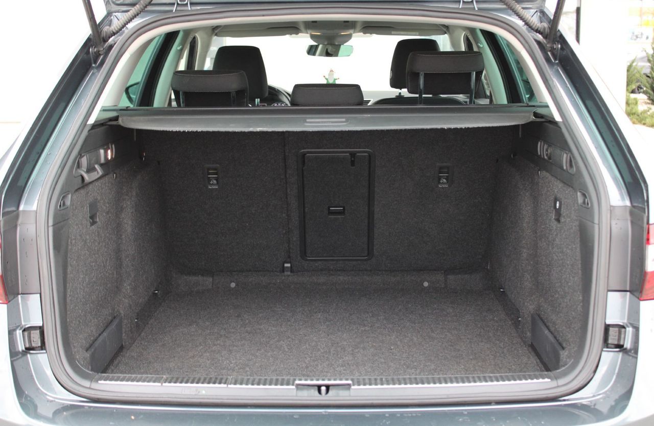 Zunanja slika - Škoda Superb - 1.6 TDI Style Combi 88 kW NAVI TEMPO GRET SED KAM - 7