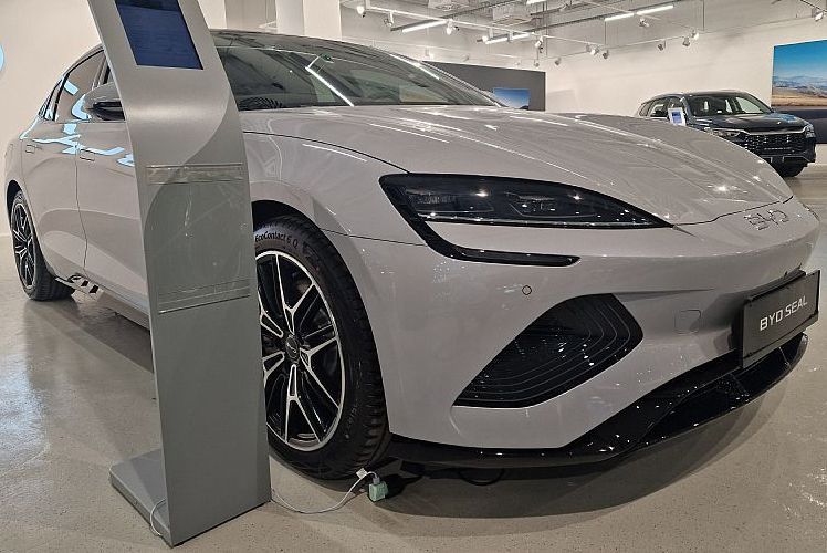 Zunanja slika - BYD SEAL - EXCELLENCE AWD 82.5 kWh 390kW - doseg 520km  3.8s - 1