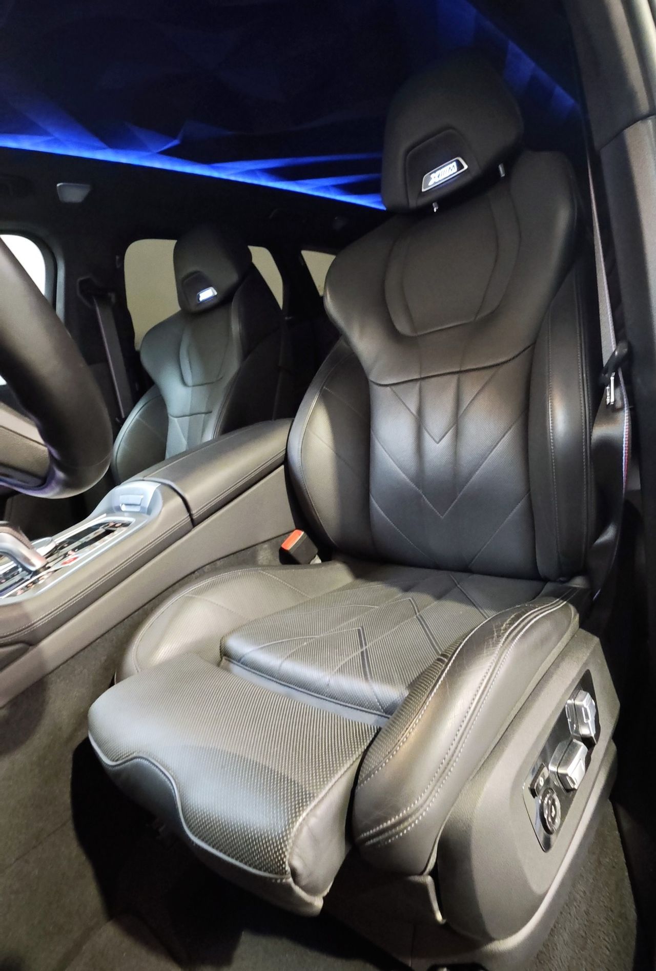 Zunanja slika - BMW XM - 4.4 -MASAŽA-SOFTCLOSSE-23COL-BOWERS-PRIKLOP- - 15