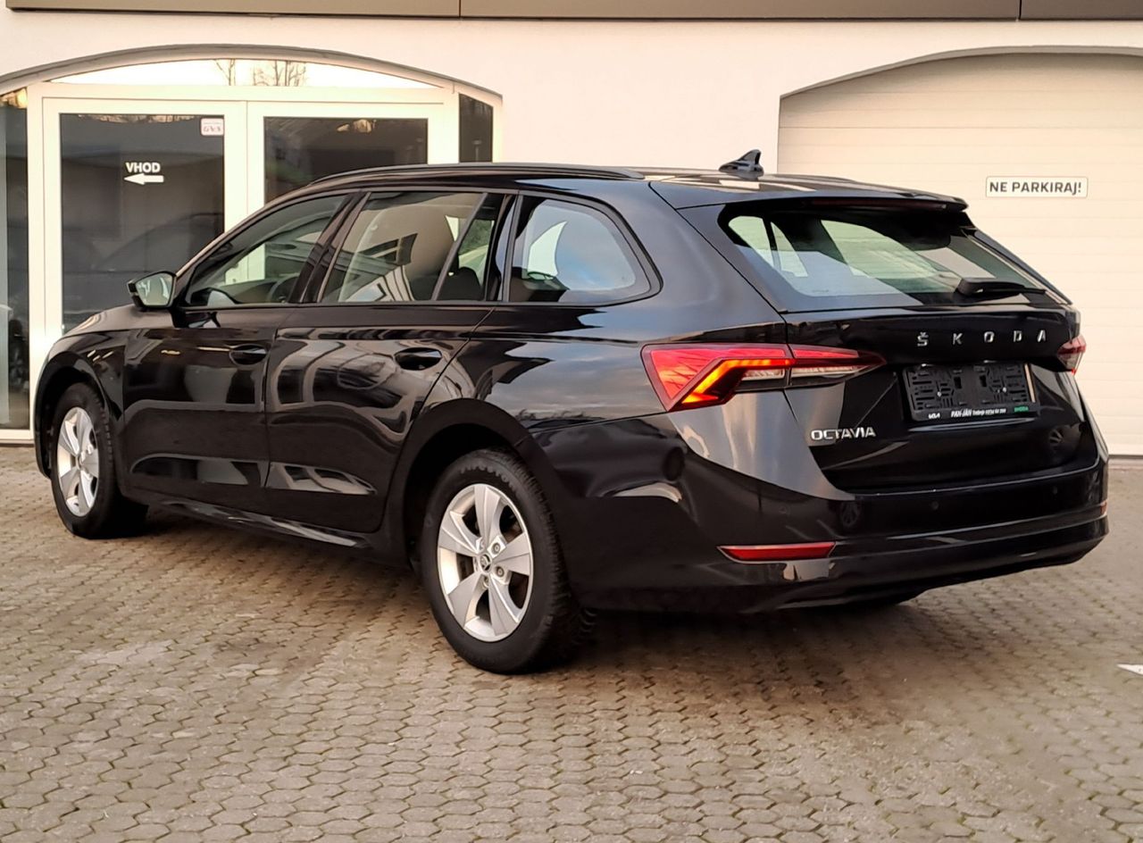 Zunanja slika - Škoda Octavia - 2.0 TDI Ambition DSG 110 kW - 3