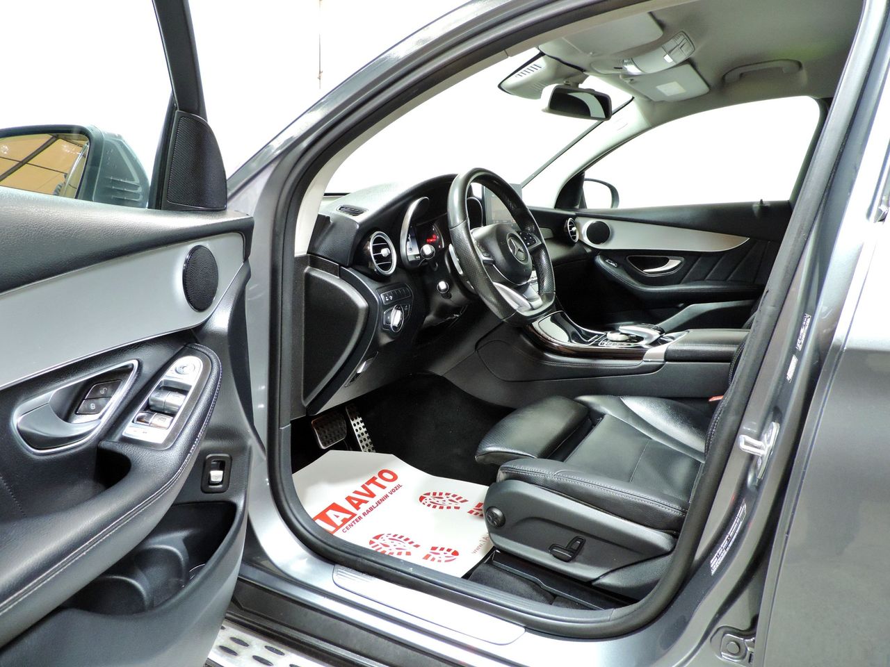 Zunanja slika - Mercedes-Benz GLC Coupe - GLC 250 d 4MATIC AMG LINE ZRAČNO-360  KAMERE... - 9