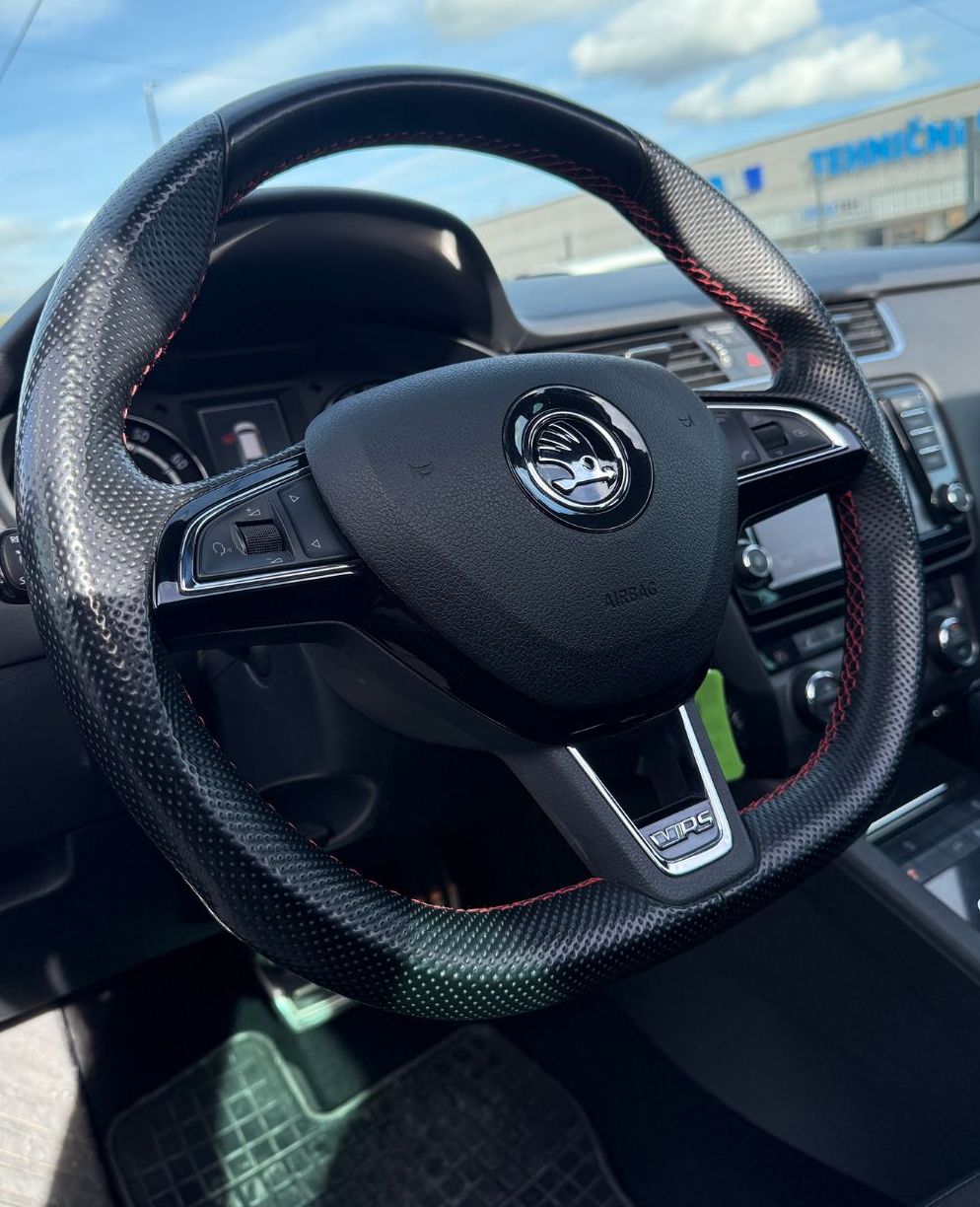 Zunanja slika - Škoda Octavia - 2.0TSI RS DSG 162 kW Panorama BiXenon Navi 71000km - 8