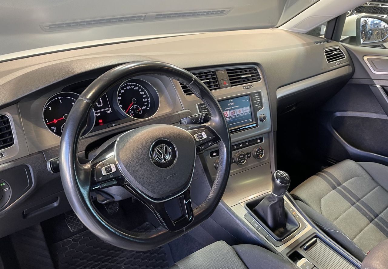 Zunanja slika - VW Golf - 1.LASTNIK-R LINE-PANORAMA-KAMERA-LED-TEMPOMAT-ALU - 10