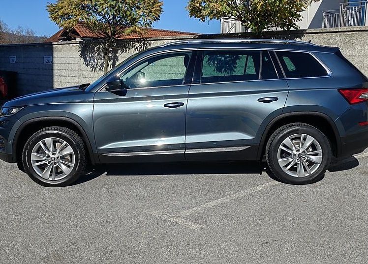 Zunanja slika - Škoda Kodiaq - 2.0TDI-190KM-DSG-4X4-FULLED-KAMERA-VEL-NAVI-TEMP- - 2