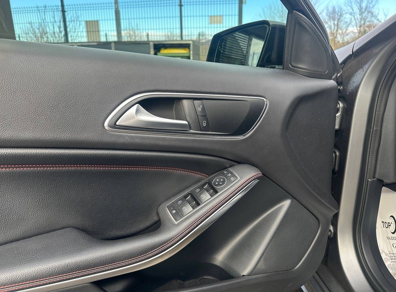 Zunanja slika - Mercedes-Benz A-Razred - A 45 AMG 4MATIC LED NAVI PDC TEM ŠPORTNI IZPUH - 13