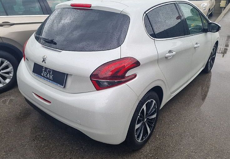 Zunanja slika - Peugeot 208 - 1.2 PureTech 83 S S Allure  67674KM.SERVISNA - 6