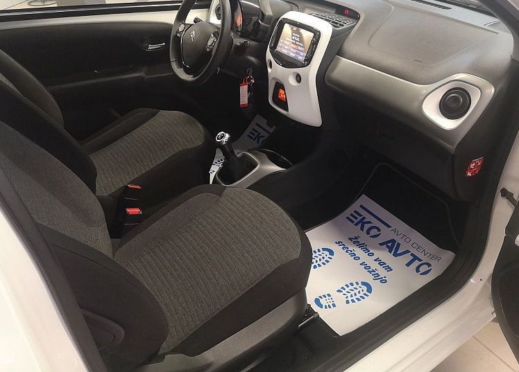 Zunanja slika - Citroën C1 - Attraction 1.0i TEMPOMAT-KAMERA-LED LUČI-43000KM.. - 4