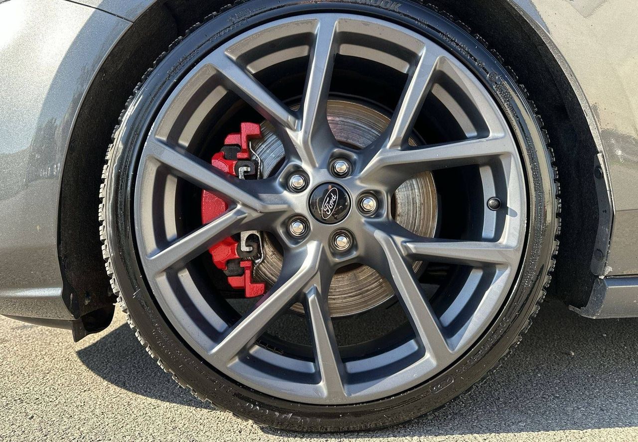 Zunanja slika - Ford Focus - 2.0 ST LED 19 RECARO KAMERA GRETJE SEDEŽEV - 9