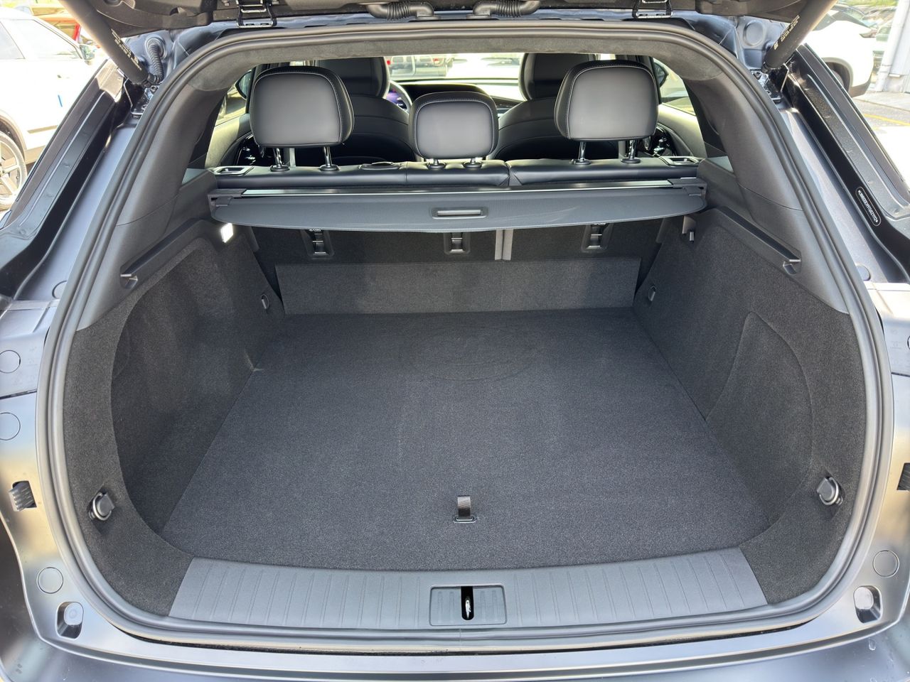 Zunanja slika - Omoda 9 - 1.5T-GDI HUD + BLIS + RADAR + PANORAMA + DAB + - 18