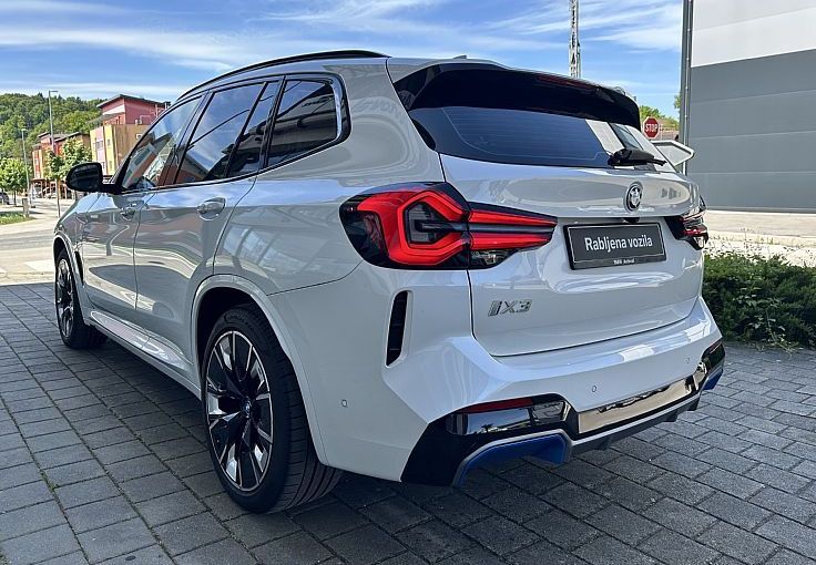 Zunanja slika - BMW iX3 - Impressive   I  M sport  I  Head Up - 5