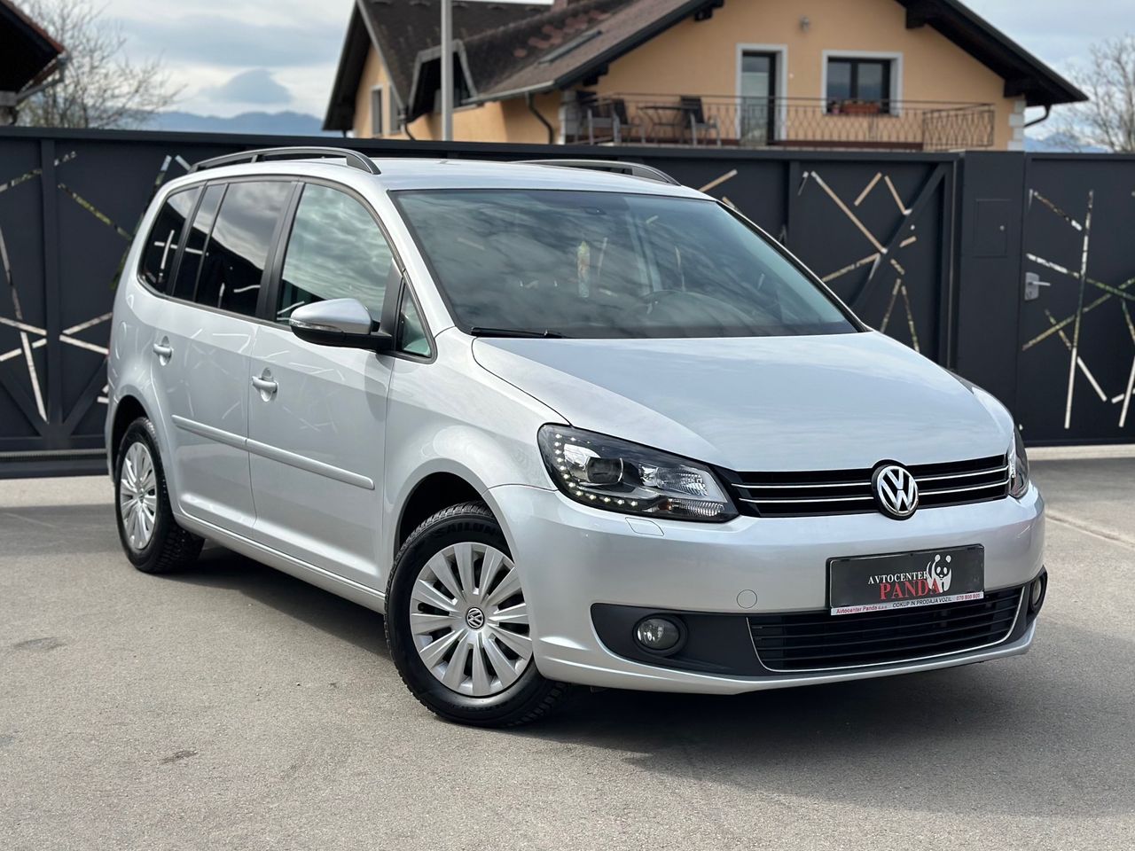 Zunanja slika - VW Touran - 1.6 TDI BlueMotion Comfortline+PDC+KLJUKA+ODLIČ.. - 6