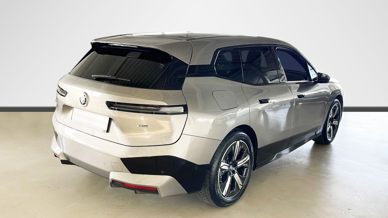 Zunanja slika - BMW iX - xDrive40 - 2