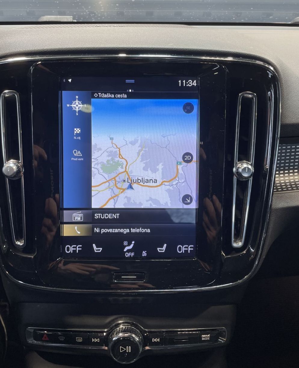 Zunanja slika - Volvo XC40 - D4-AWD-R-DESIGN-PANO-NAVI-ACC-MEMORY-HARMAN-360KAM - 16
