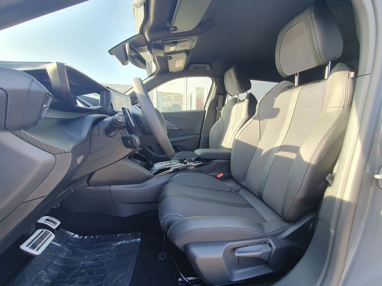 Zunanja slika - Peugeot 2008 - GT HIBRID 145 e-DCT6 - 7